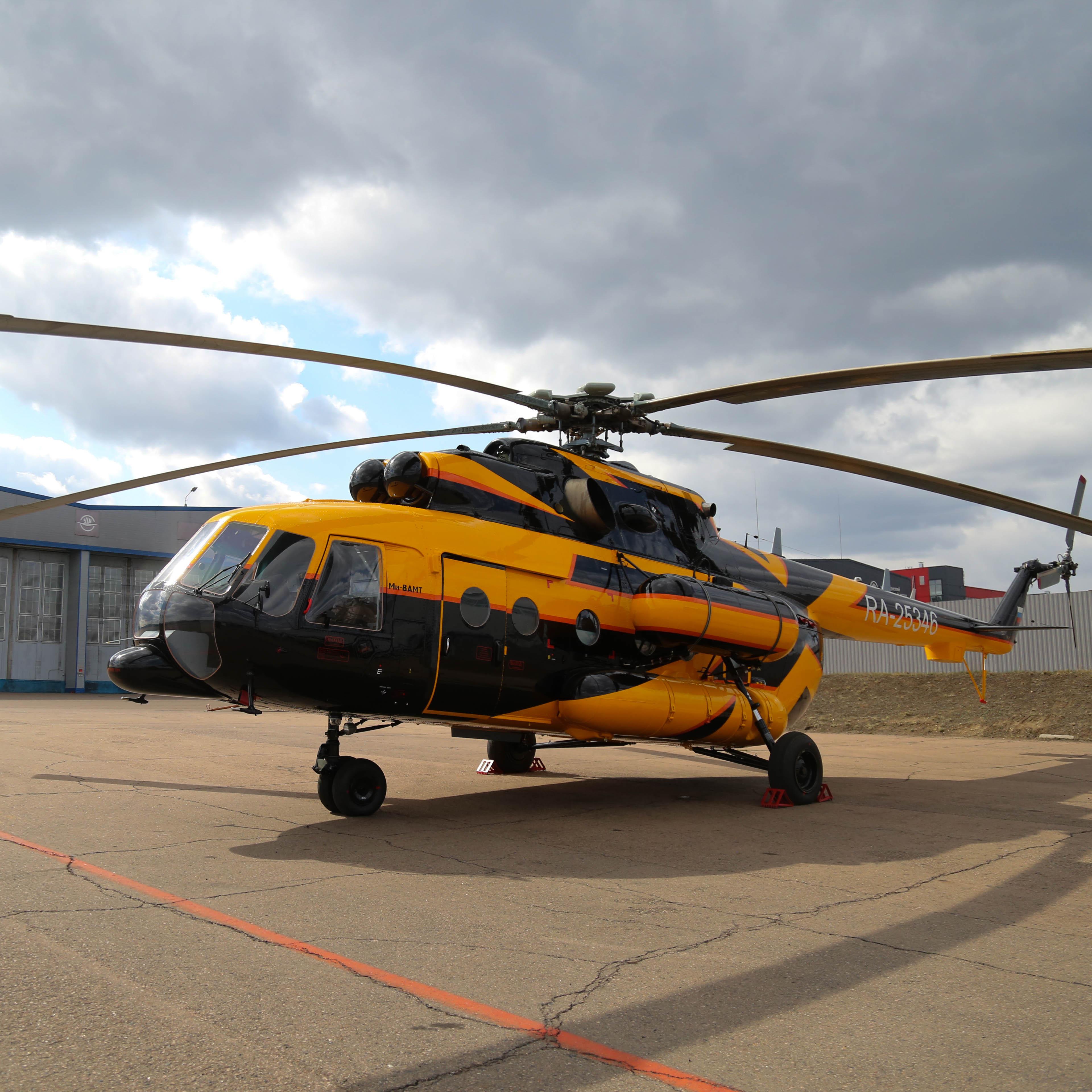«Вертолеты России» поставили Ми-8АМТ Российской стекольной компании