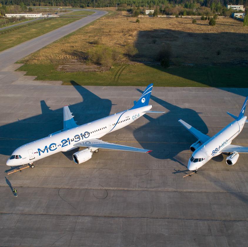 МС-21 и SSJ-100 покрашены в новую ливрею ОАК для участия в МАКС-2023