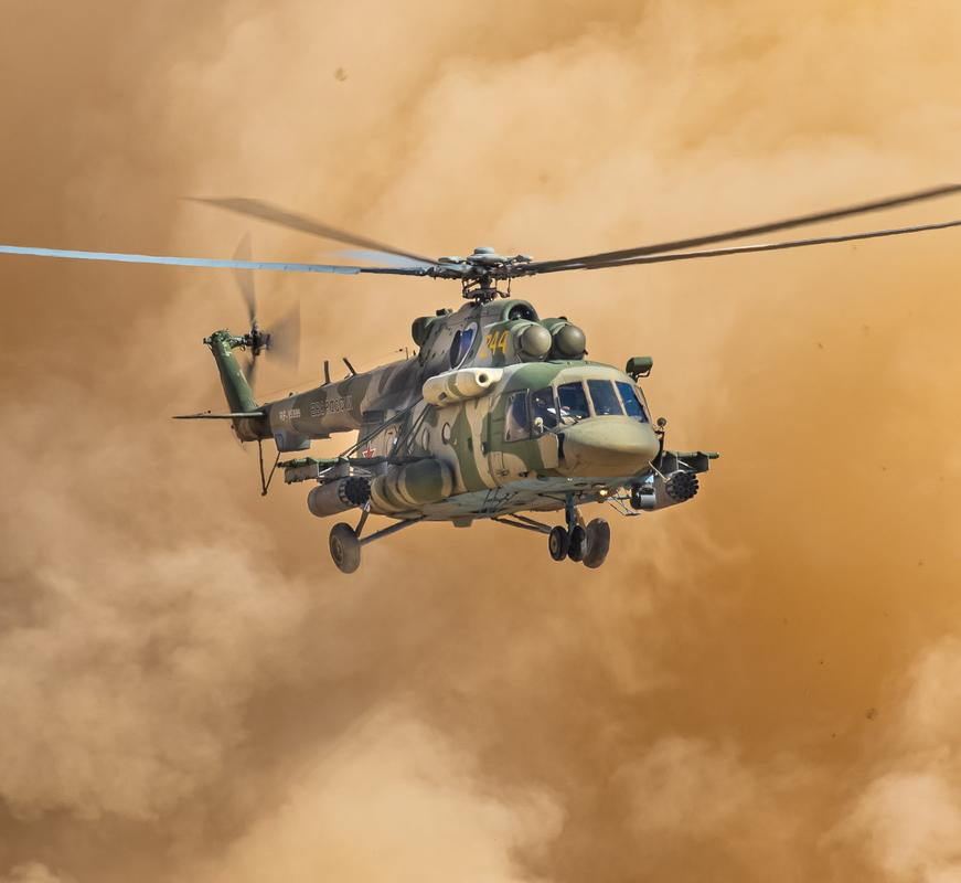 Вертолет ста профессий: восемь фактов о Ми-8